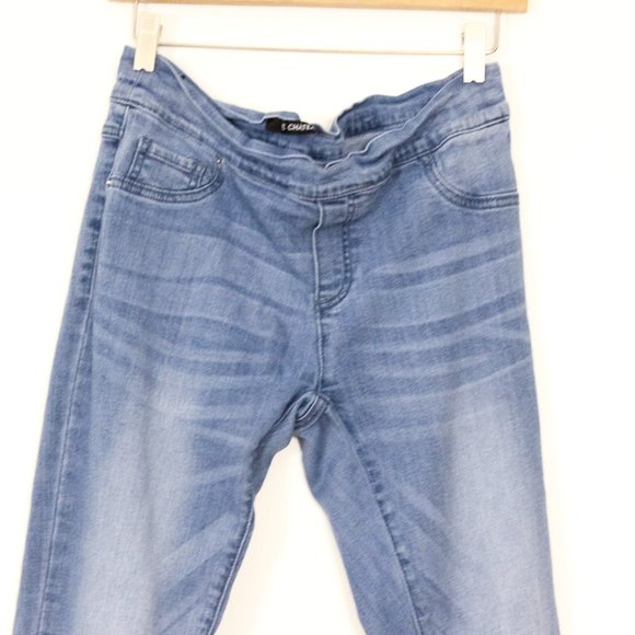 *Le Chateau Light Wash Skinny Jeans - Picture 3 of 5